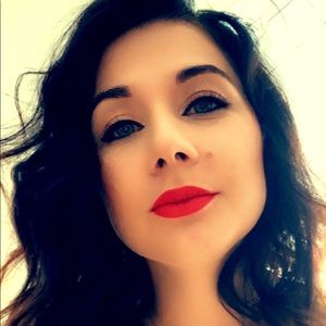 Meet your Posher, Roxana